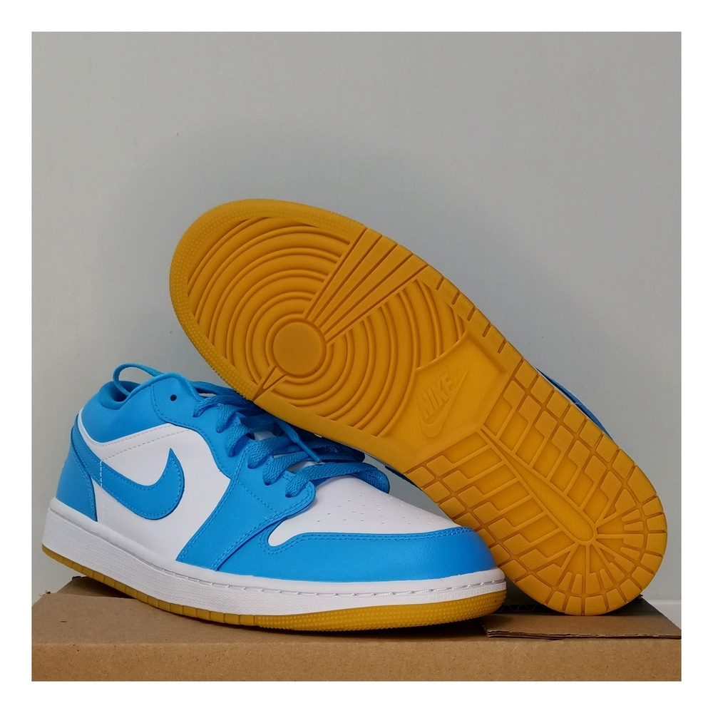 Nike🏀Air Jordan 1 Low Shoes White Dark Powder Blue DC0774-104 Women's size 12